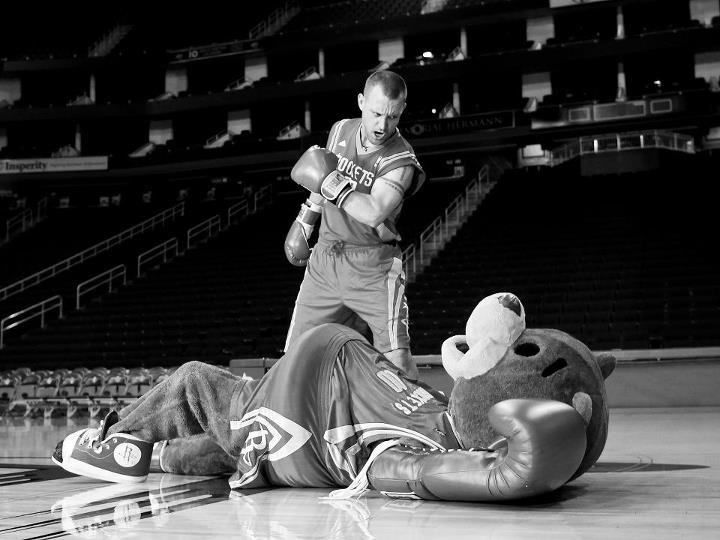 Houston Rockets Mascot CLUTCH the Bear 1995-2016 – ROBERT BOUDWIN